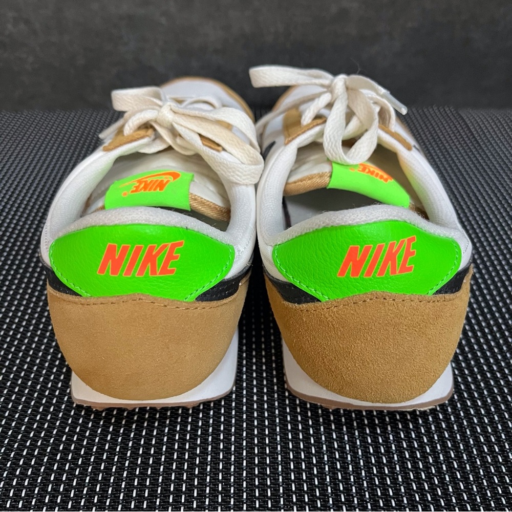 Nike Daybreak, Wheat / Scream Green / Black / Phantom, Women’s Size 7